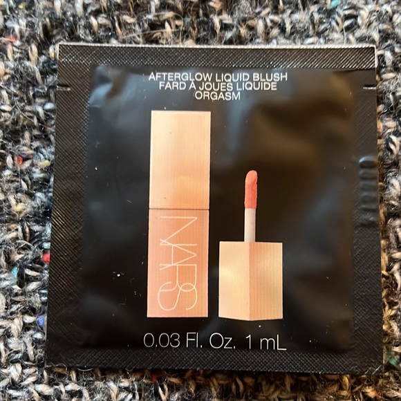 NARS Samples Radiant Creamy Concealer & Afterglow Liquid Blush - Picture 3 of 4
